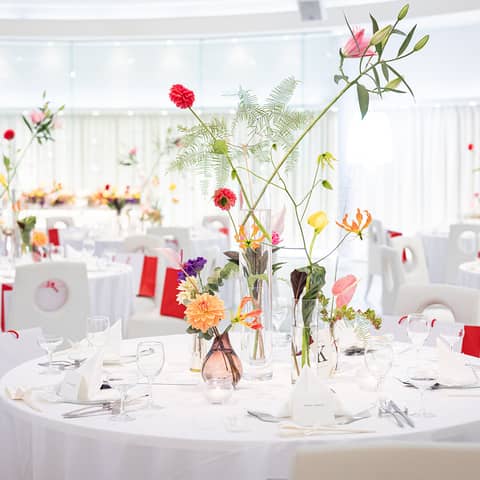 【25年秋婚（10～11月）プラン】≪40名205万／80名302万≫