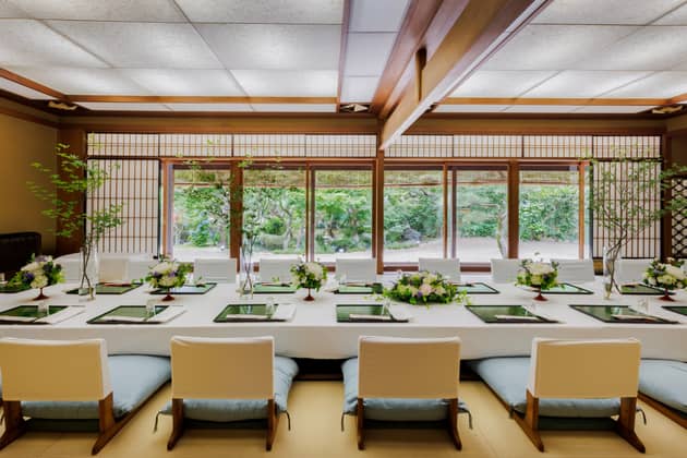 縁結びの神様に見守られ、都会の杜に雄大に佇む緑豊かな「赤坂氷川神社」