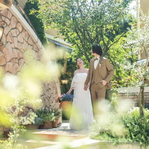 ＼オンライン結婚式◎99万円／大人数でも叶えられる新しいウエディング