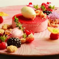 パティシエ自家製の季節のスイーツ試食